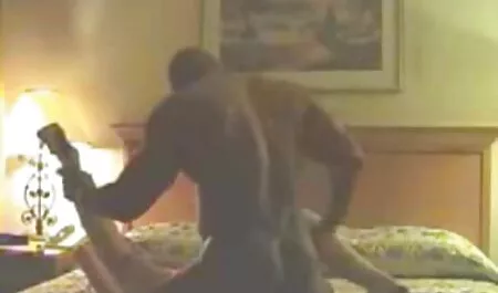 Tiny4K Teens aktuelle porn werden gefickt, wenn sie den riesigen Schwanz eines Mannes lutschen