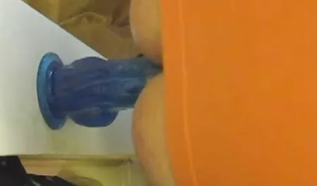 Sherry ist ein neue kostenlose pornofilme dünnes, reifes Baby, das klebrige Gesichtsbehandlungen liebt