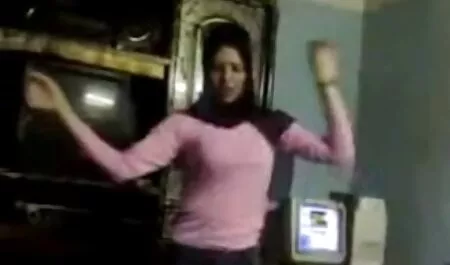 Safadinha gostosa pornos neu batendo uma gostosa