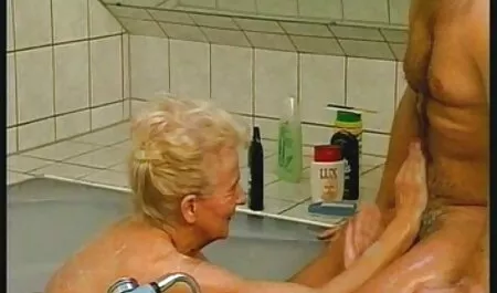 Kada Love wird im P-Club mit einem großen neueporno Schwanz gefickt