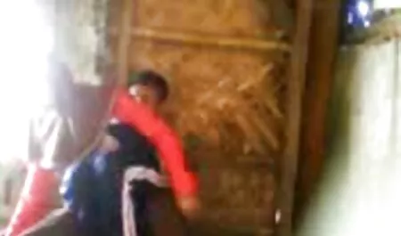 Teen Hottie Kristen Will schluckt einen Schwanz pornos neu