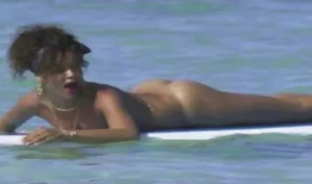 Astley, eine hübsche aktuelle pornodarsteller blonde Milf