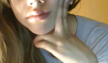 heiße blonde Webcam Mädchen dp neue gratis pornos