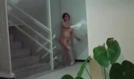 Blonde Teen fickt und saugt vor porno hd neu der Kamera