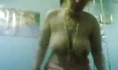 gelangweilte kostenlose neue sexfilme Hausfrau Uhren