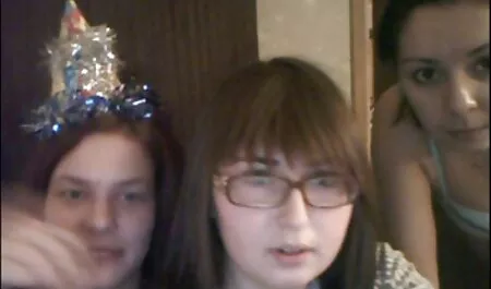 Geile Milf neue deutsche fickfilme fickt riesige Spielsachen in ihrer losen Möse