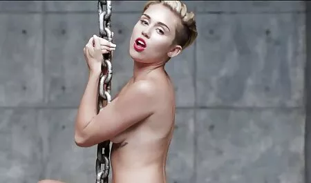 Thailändische Kellnerin auf allen neu porno hd Vieren anal verärgert