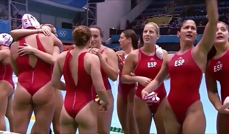 Hairy Pussy aktuelle pornodarstellerinnen Babe von einem schwarzen Kerl gefickt