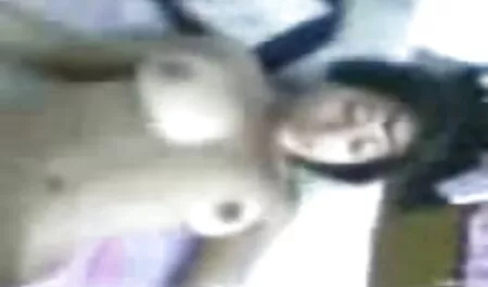 Debajo neuporno de la falda nena rusa