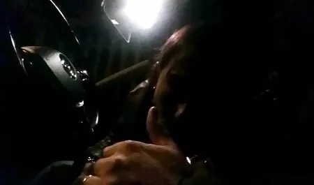 Meine sexy aktuelle pornofilme Piercings - reife Schlampe mit durchbohrter Muschi anal